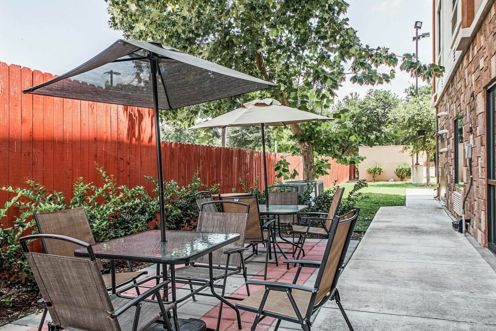 Surestay Plus Hotel By Best Western Near Seaworld San Antonio Luaran gambar